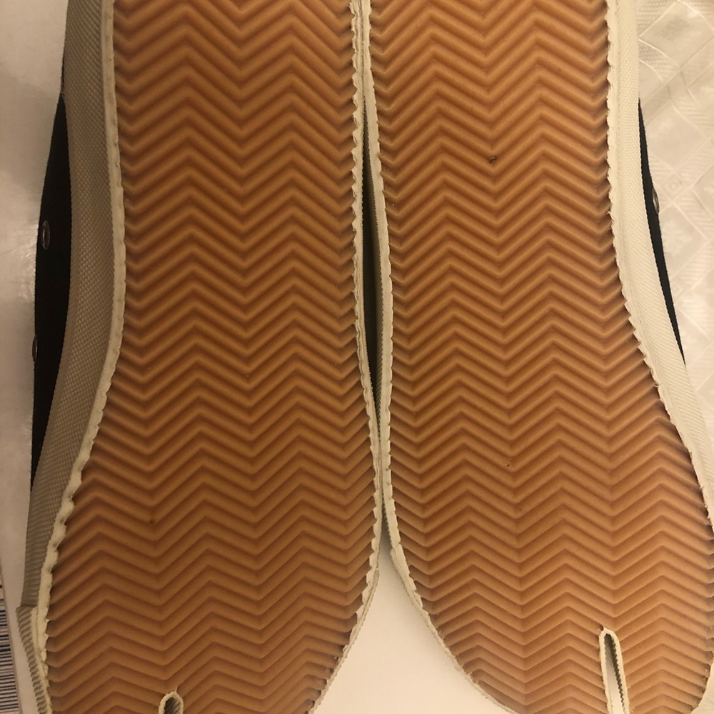 MAISON MARGIELA Black Canvas Tabi Sneakers - Picture 5 of 12
